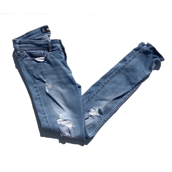 Hollister Denim - NWOT Hollister Distress Low Rise Super Skinny Crop